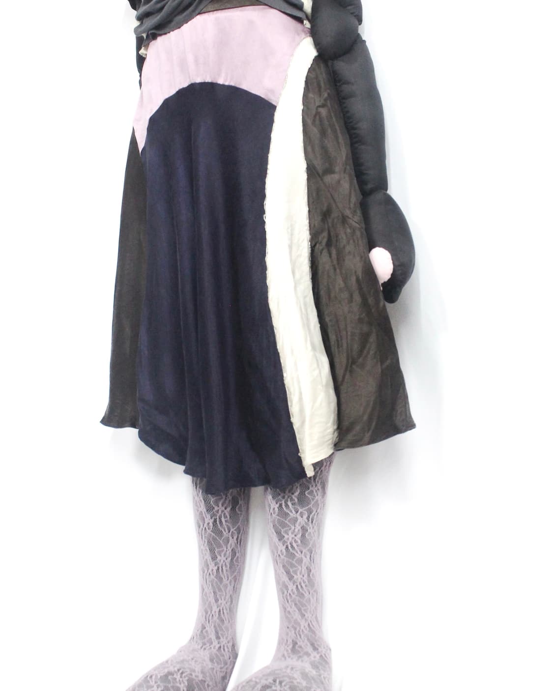 Curved Panel Contrast Satin Long Skirt4 상품이미지4