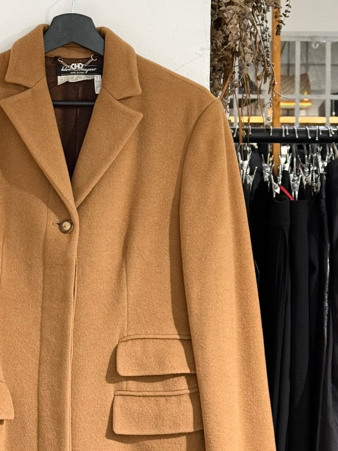 페라가모 카멜 울 블렌드 더블 포켓 롱 코트 상품이미지3