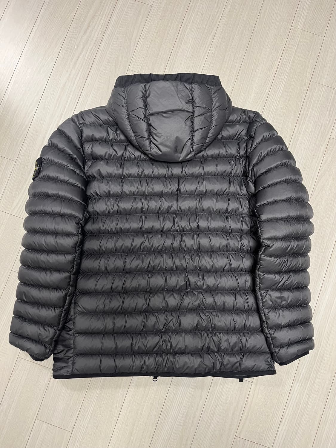 XL)스톤아일랜드 18FW 마이크로얀 후드 경량 패딩 먹색 상품이미지2