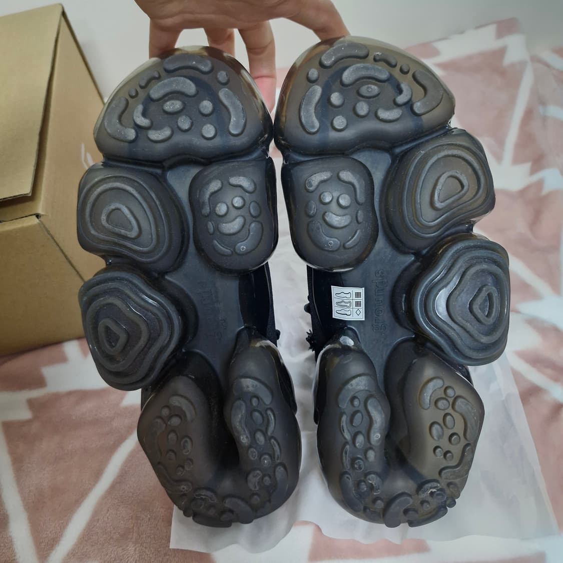 그라운즈 Grounds 무피 헤븐 플라워 비즈 니트 스니커즈 38 240 상품이미지6