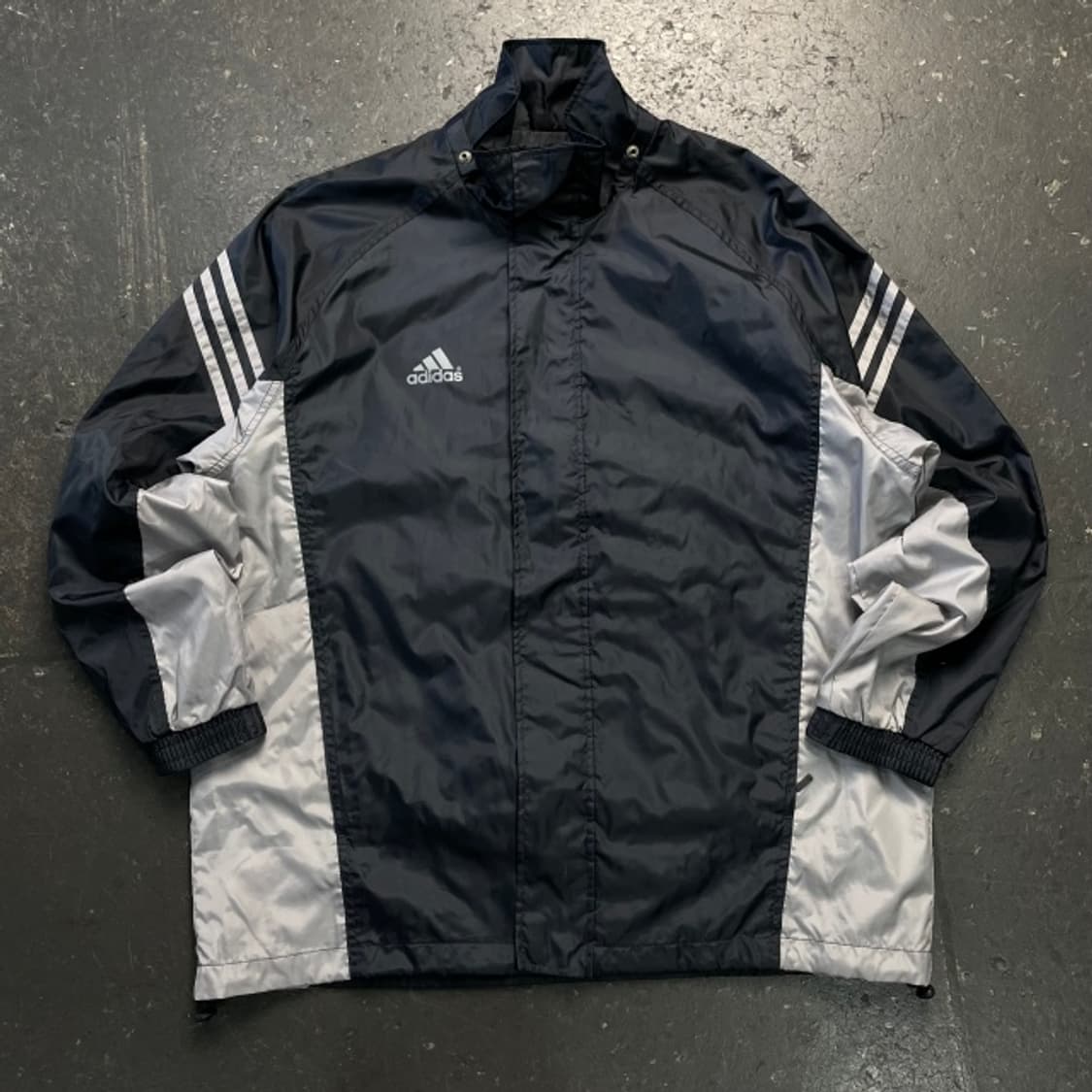 100 아디다스 올드스쿨 바람막이 상품이미지1