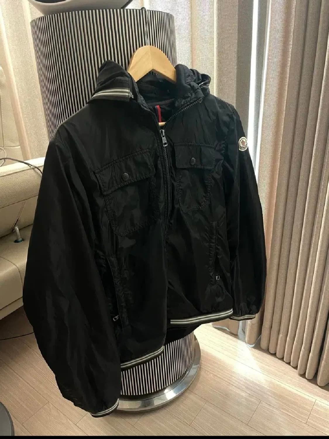 몽클레어 25 ss 바람막이 상품이미지1