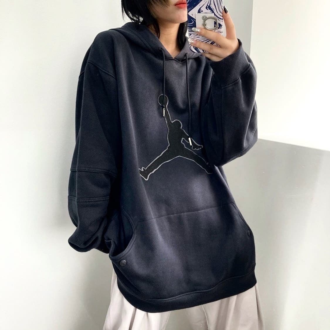 나이키 조던 점프맨 셔닐 로고 오버사이즈 블랙 후드티 상품이미지2