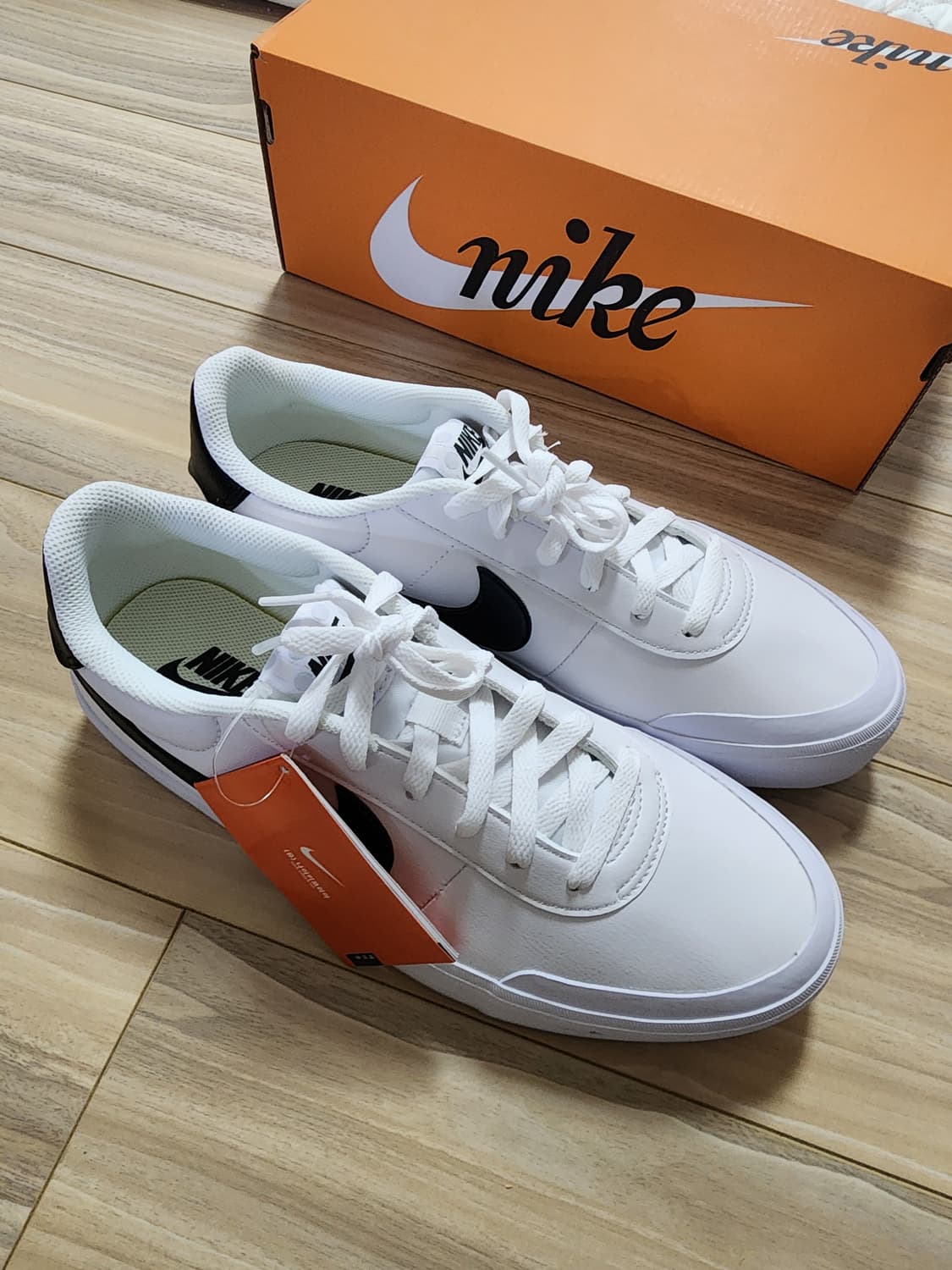 나이키코트슛운동화스니커즈270사이즈 상품이미지1