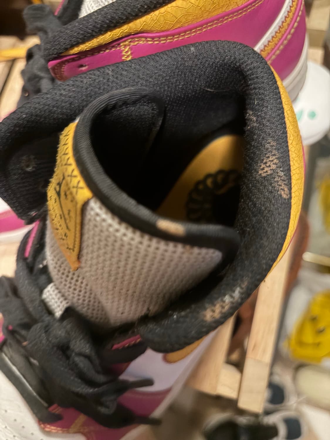 Jordan 1 Mid DOD Familia 상품이미지2