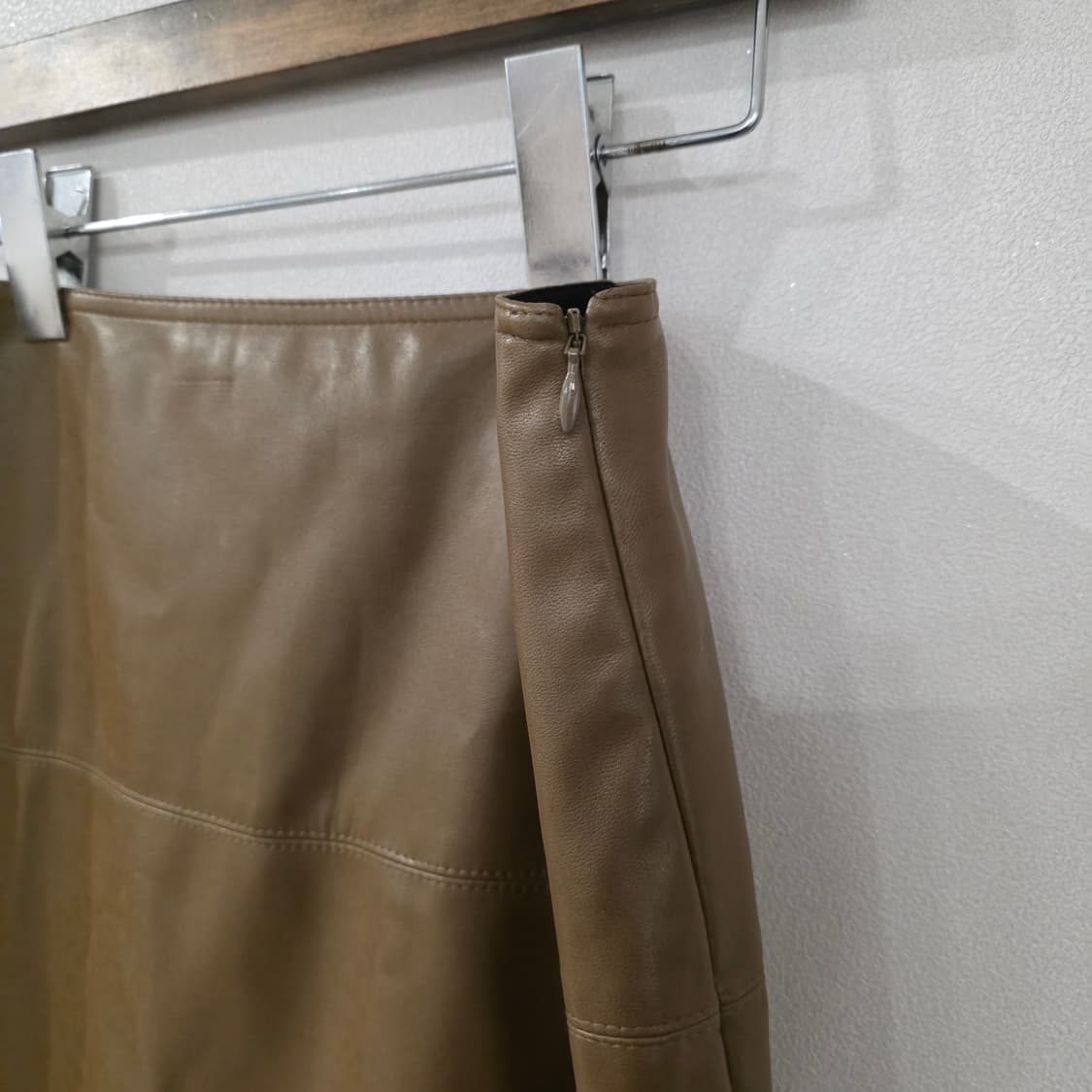 한섬 래트 바이 티 브라운 레더 스커트 64-94 상품이미지6