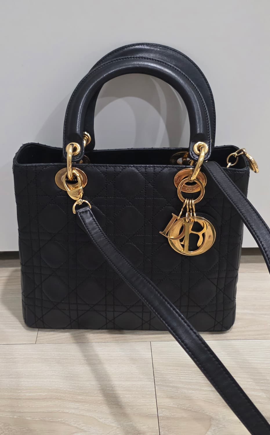 디올 블랙 램스킨 레이디백 상품이미지1