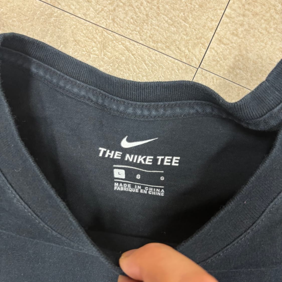 나이키 빅로고 블랙 반팔티 상품이미지3