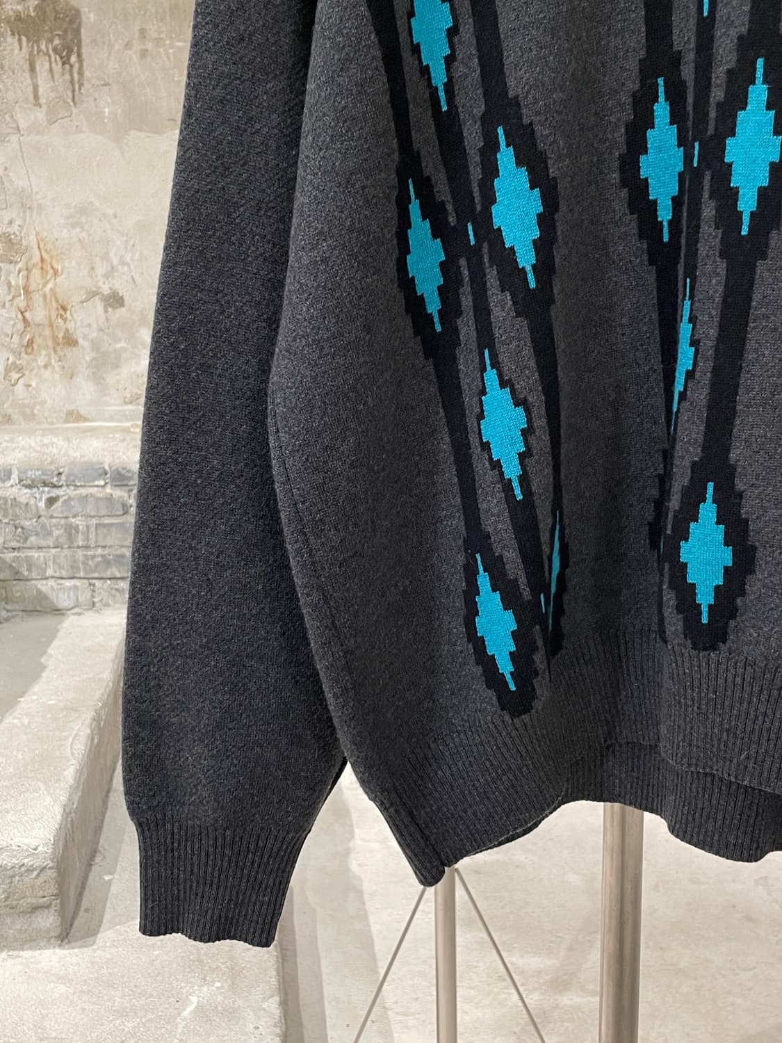 헤드 메이너 그레이 인타르시아 오버 니트 상품이미지4