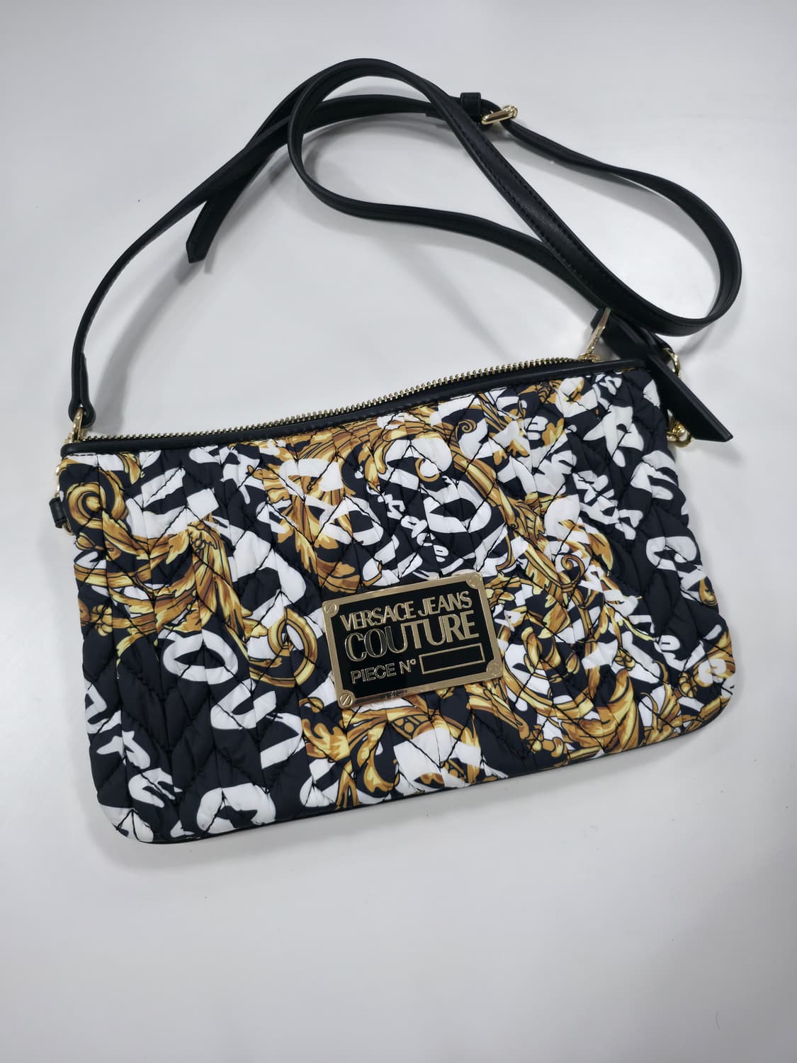 베르사체 진스 꾸뛰르 바로크 퀼팅 크로스백 상품이미지1