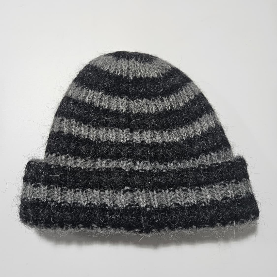 슈프림 루즈 스트라이프 비니 블랙 상품이미지2