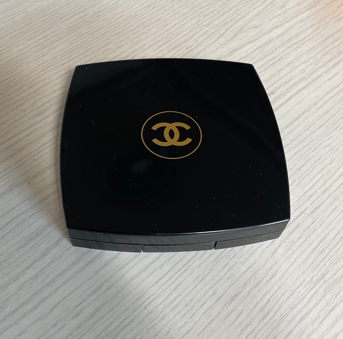 샤넬 에끌라 루네이르 하이라이터 오르로즈 한정오버사이즈 일루미네이팅파우더 상품이미지1