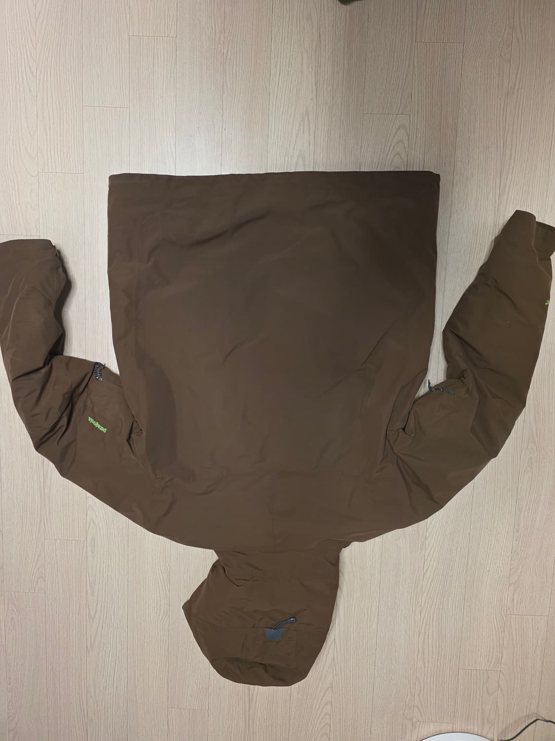 파타고니아 고어텍스 패딩 브라운 XL(프리모 다운자켓) 상품이미지10