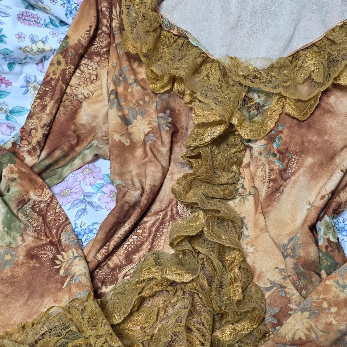 빈티지)플로럴 프릴 옐로우 레이스 보헤미안 모리걸st 로맨틱 블라우스 상품이미지3