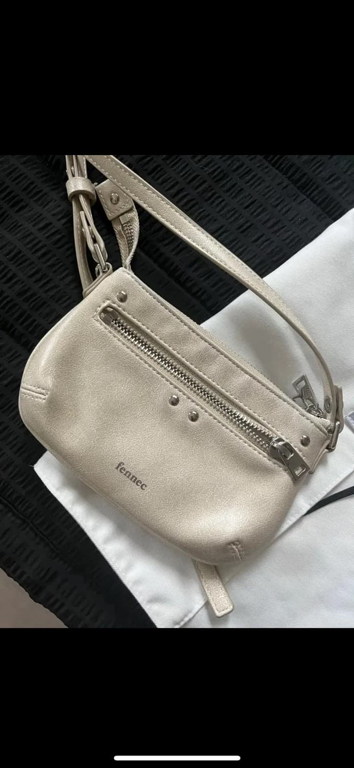 페넥 패치 미니 크로스백 아이보리 상품이미지3