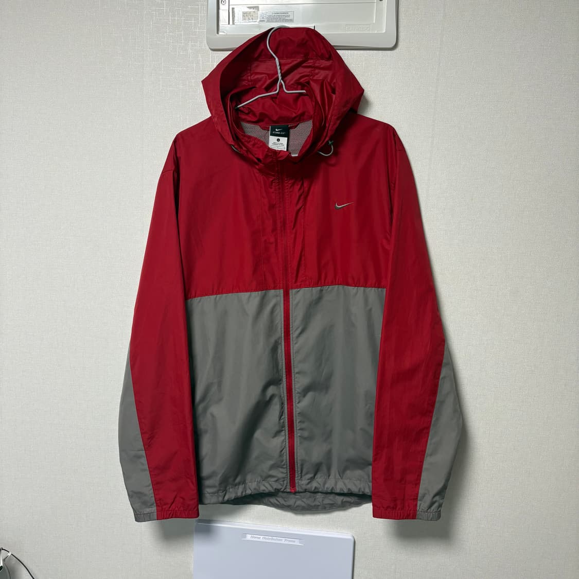 레어) 나이키 올드스쿨 빨회 배색 바람막이 (100 L) 착샷 있음 해 상품이미지3
