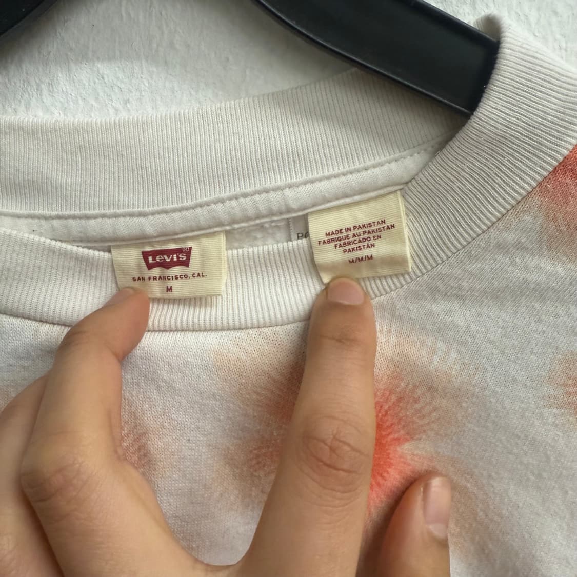 리바이스 여성 플라워 패턴 크롭 맨투맨 (M) 상품이미지2