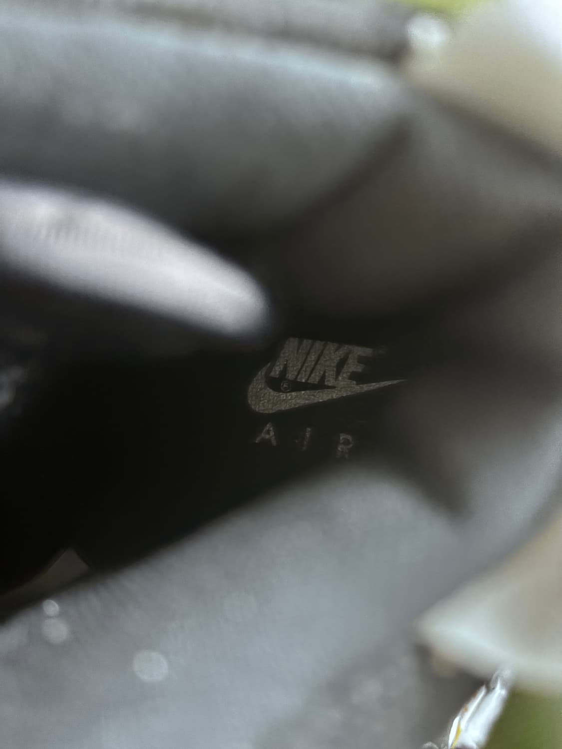 나이키 에어포스 1 하이 cvs 상품이미지2