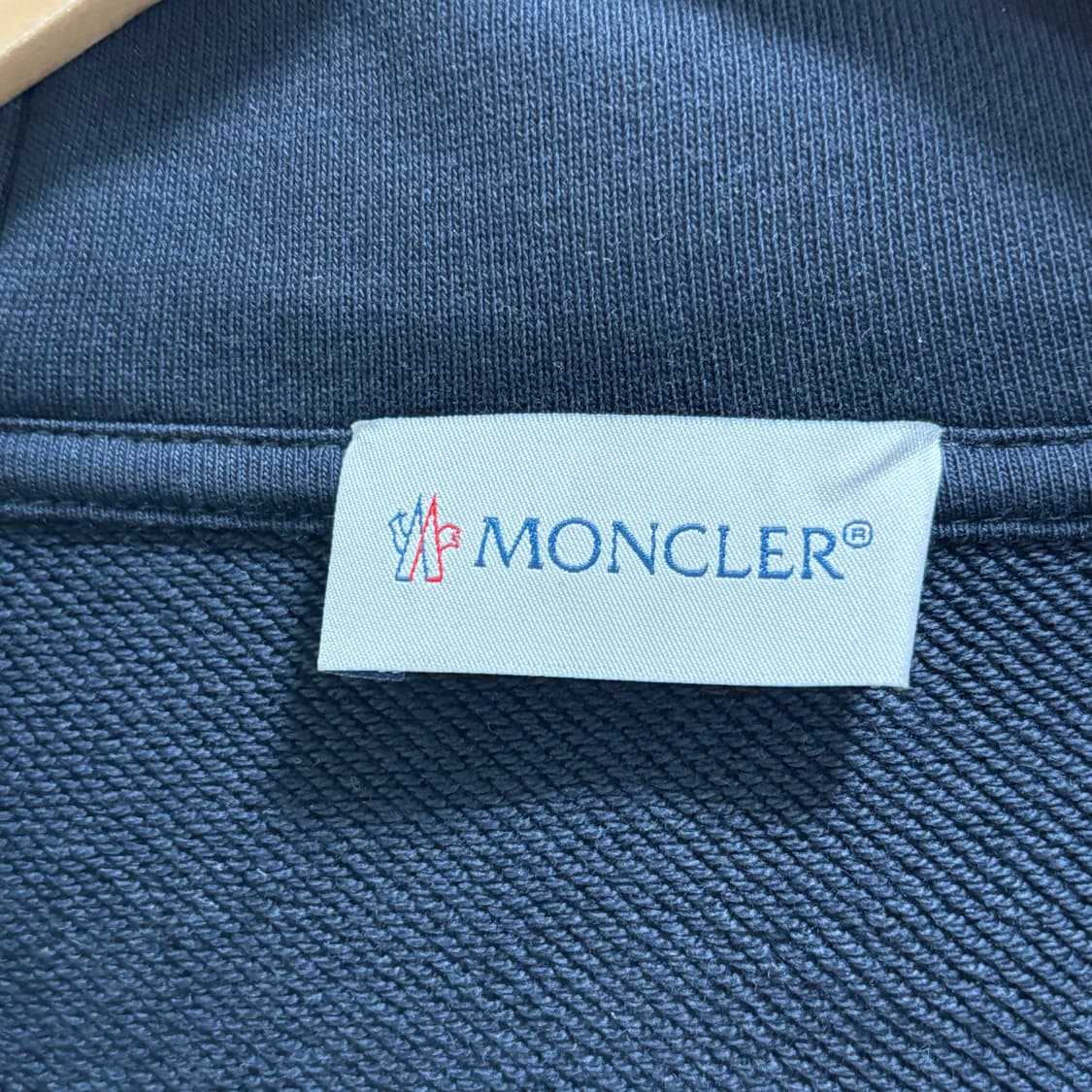 [L]몽클레어 로고패치 후드집업 상품이미지3
