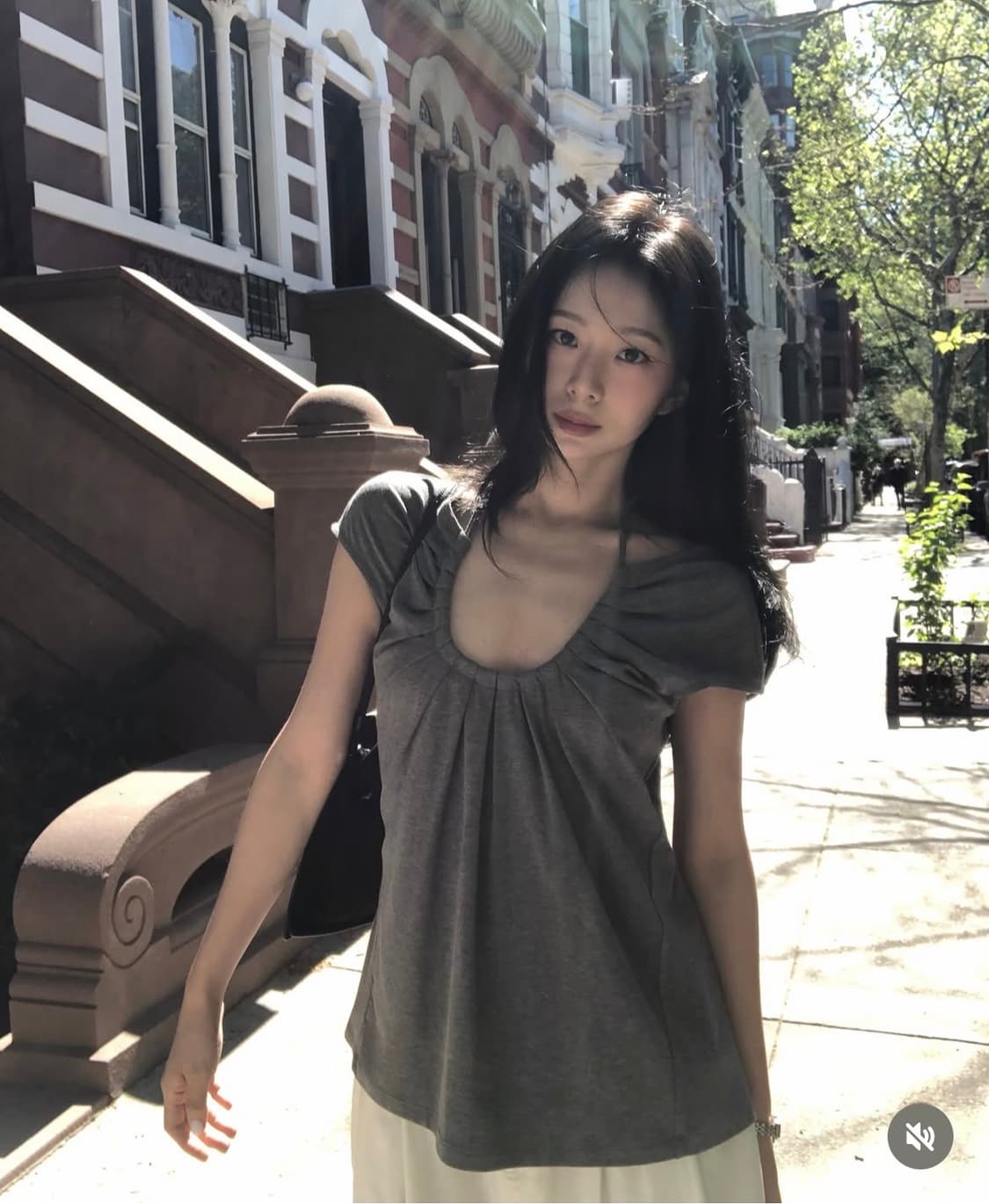 새상품) 파르벵 브리즈 셔링 블라우스 그레이 상품이미지3