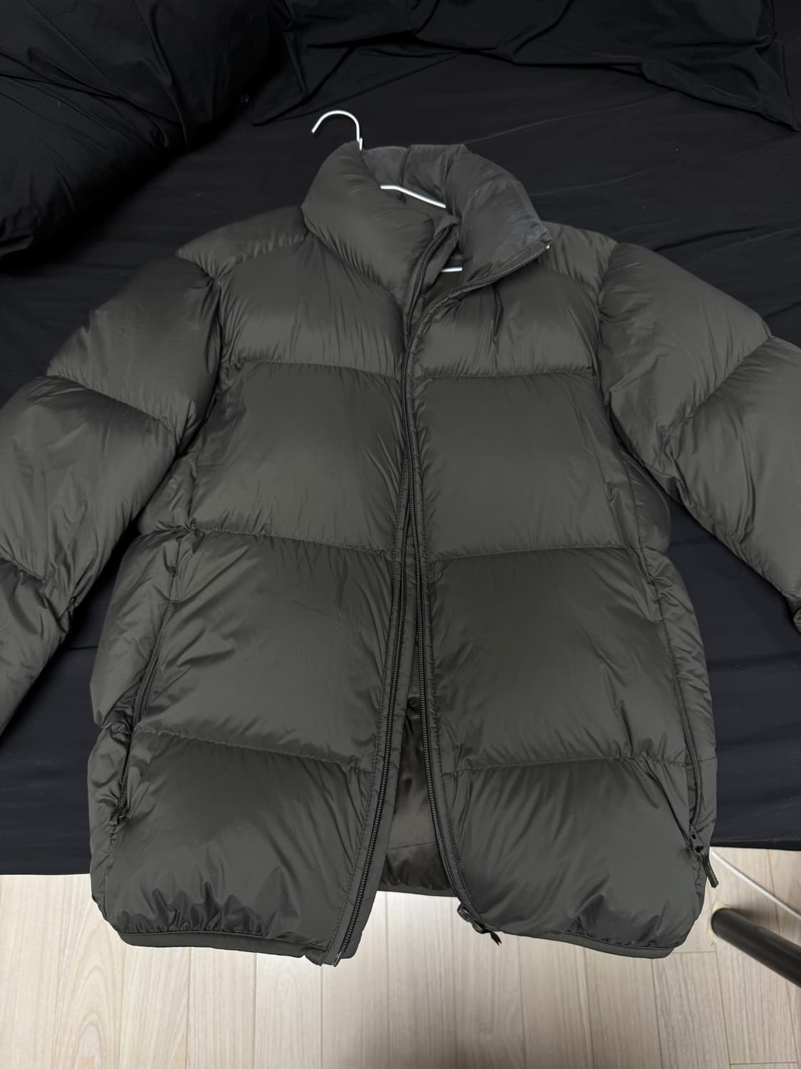 유니클로 숏패딩 카키 S 상품이미지1