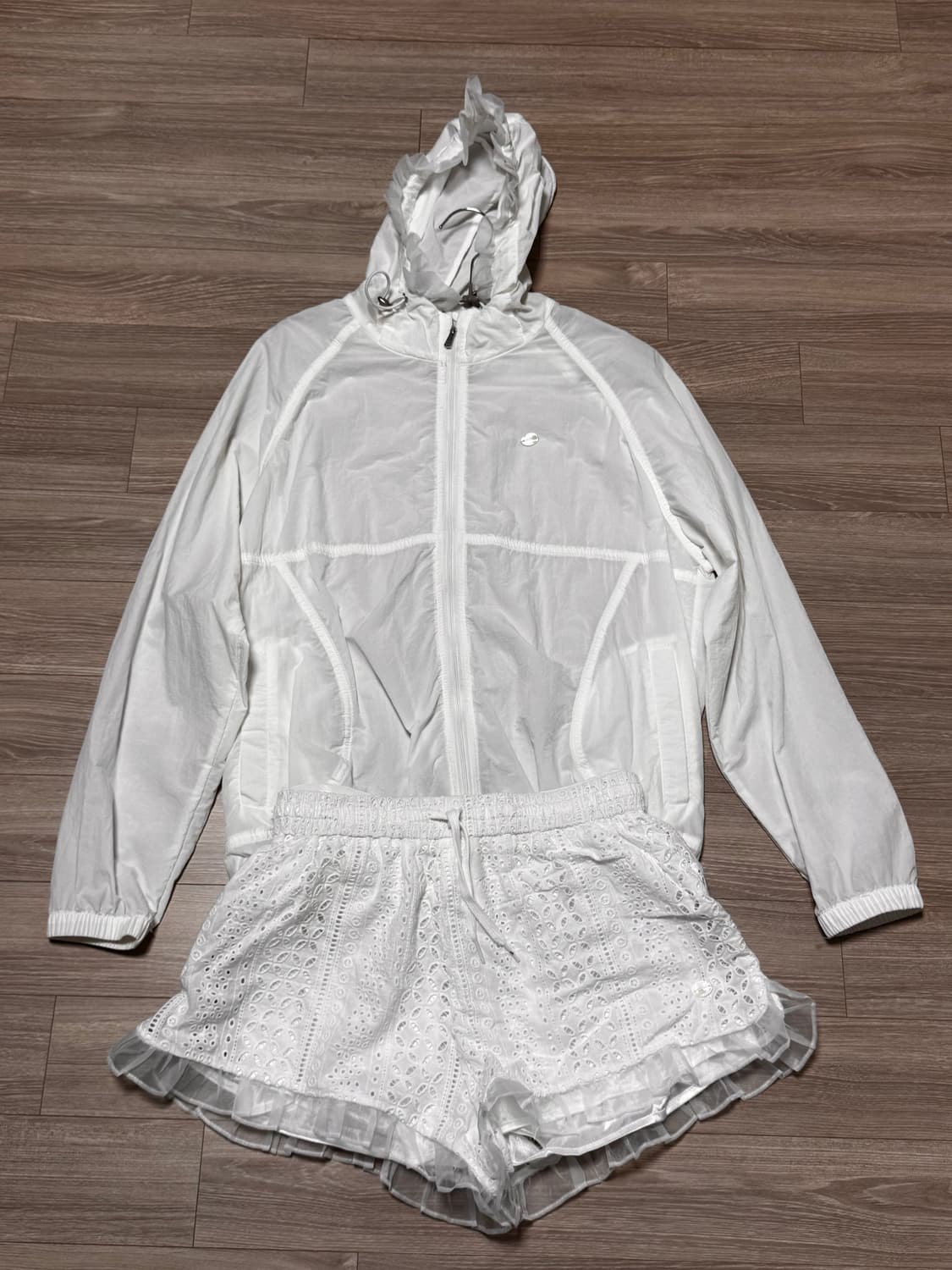 라퍼지 포 우먼 시어 프릴 후디드 윈드브레이커 쇼츠 셋업 상품이미지2