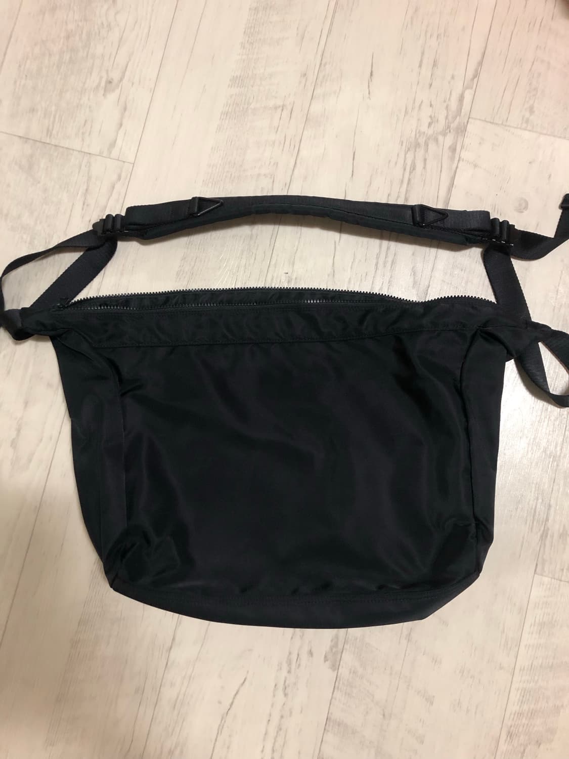 하아카이브 메신저백 상품이미지3