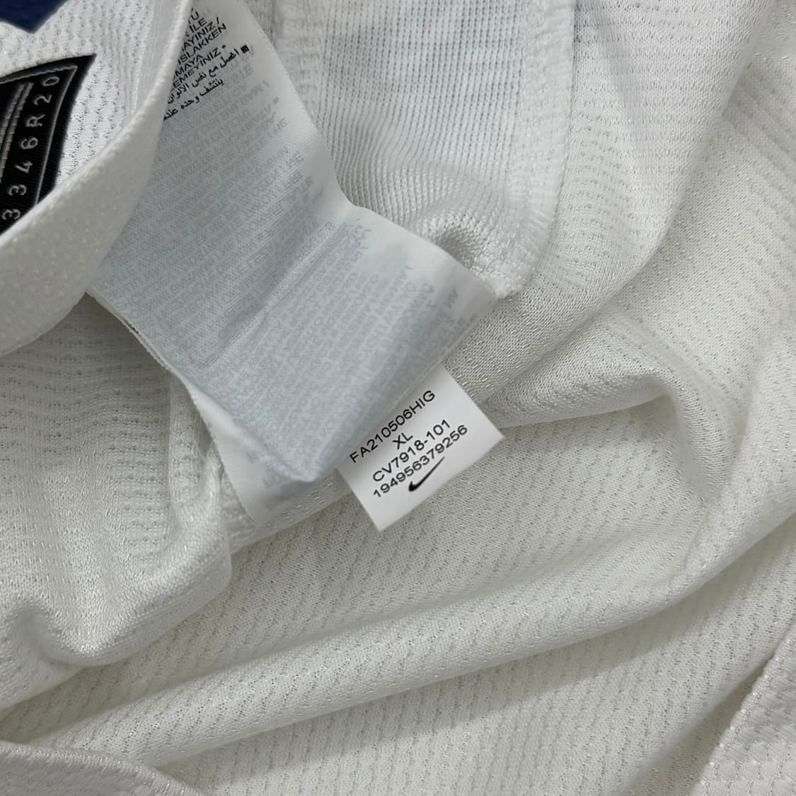 21-22 토트넘 핫스퍼 홈 No.30 로드리고 벤탄쿠르 상품이미지9