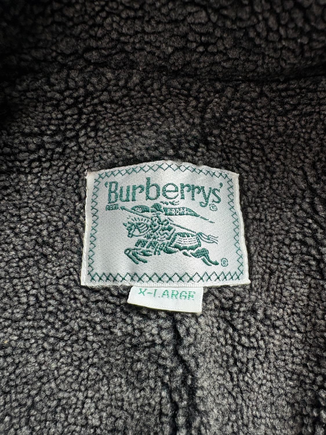 버버리 그린라벨 빅자수 플리스 바람막이 자켓 2332 상품이미지4