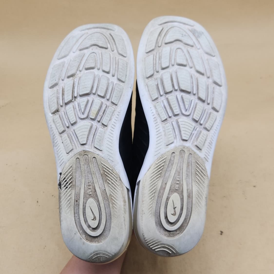 나이키 에어맥스 엑시스 블랙 운동화 250 상품이미지3