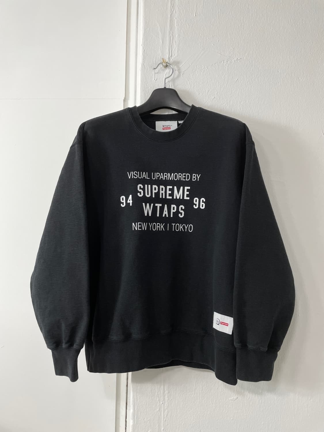 더블탭스 x 슈프림 리버스위브 맨투맨  상품이미지1