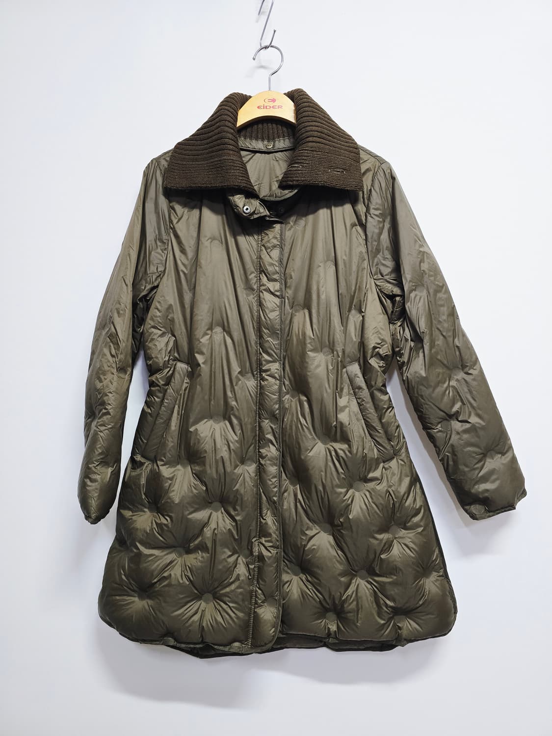 쿠카이 KOOKAI 카키색 구스패딩 코트 상품이미지1