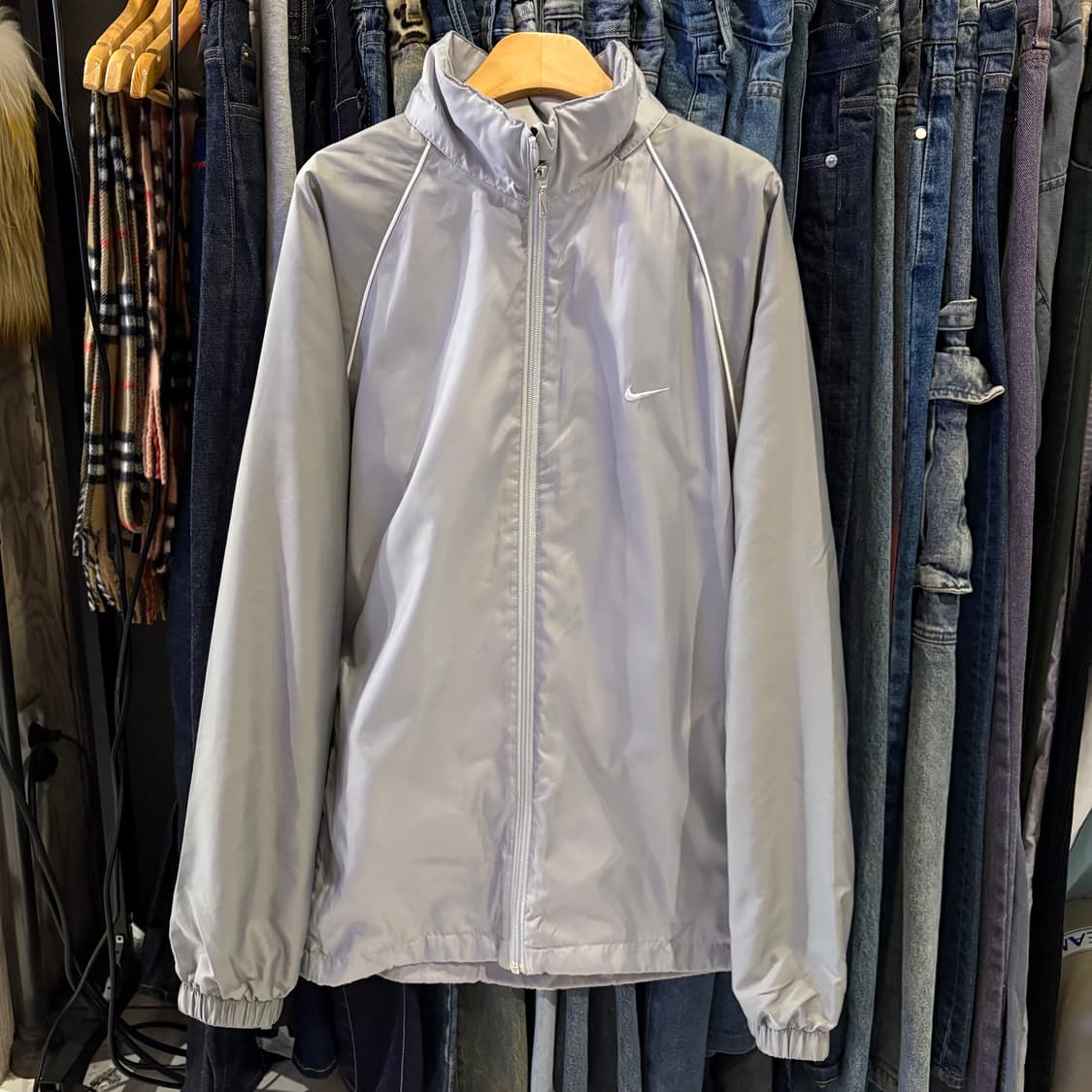 나이키 스우시 그레이 바람막이 상품이미지2