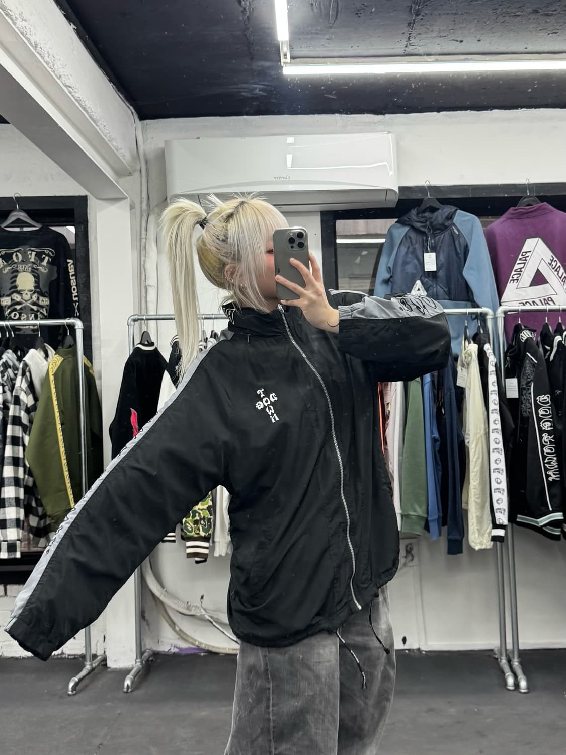 도그타운 블랙드래곤 빅로고 바람막이 상품이미지4