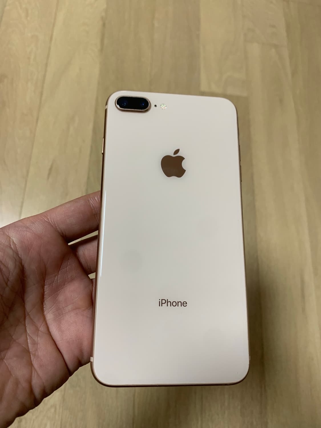 아이폰8플러스 64GB 상품이미지1