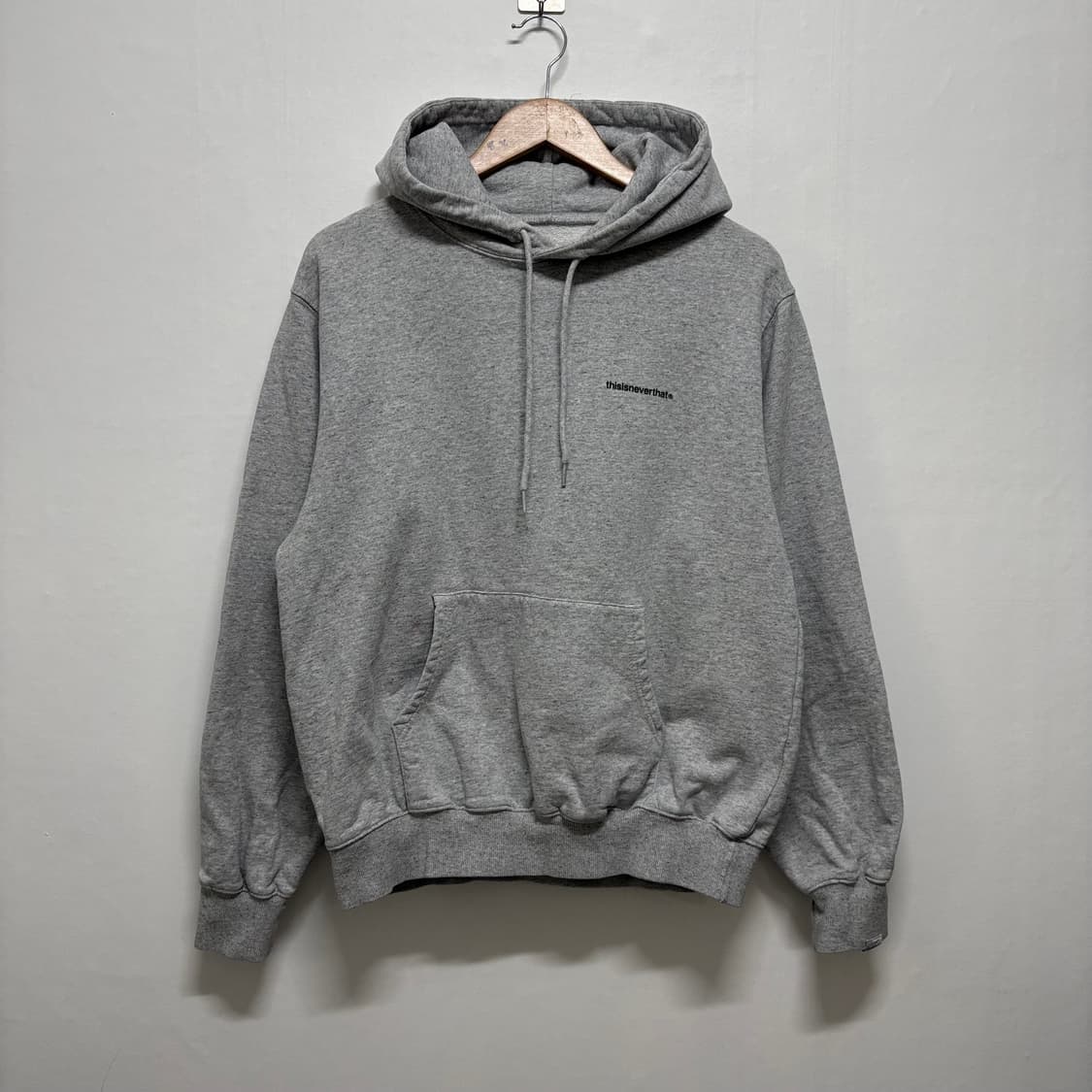 디스이즈네버댓 그레이 후드티 상품이미지2