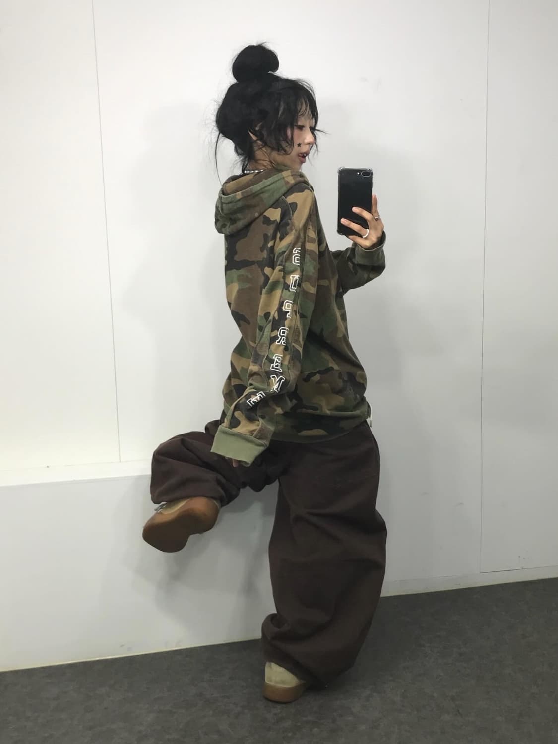 슈프림 사이드 로고 자수 카모 후드 롱슬리브  상품이미지7