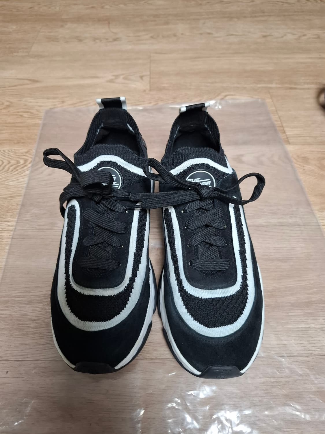 슈콤마보니 니트 스니커즈 240 상품이미지1