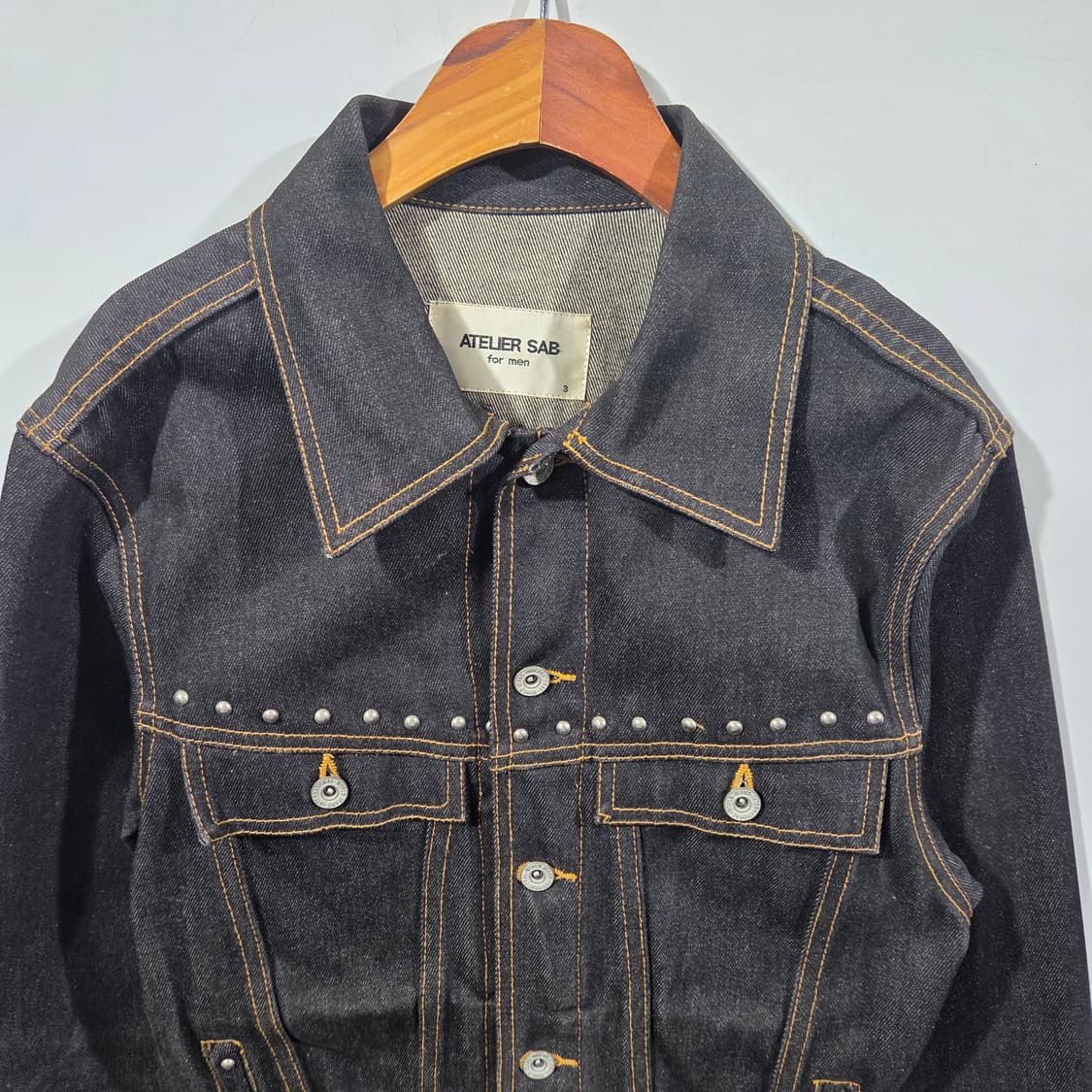 [ATELIER SAB] 아뜰리에 사브 스터드 디테일 데님자켓 상품이미지3