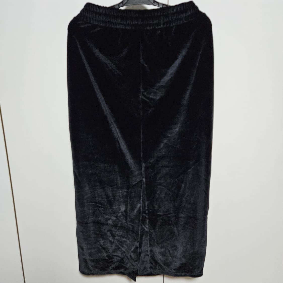 널디 벨벳 후드집업 스커트 세트 블랙 M 트레이닝 셋업 상품이미지5