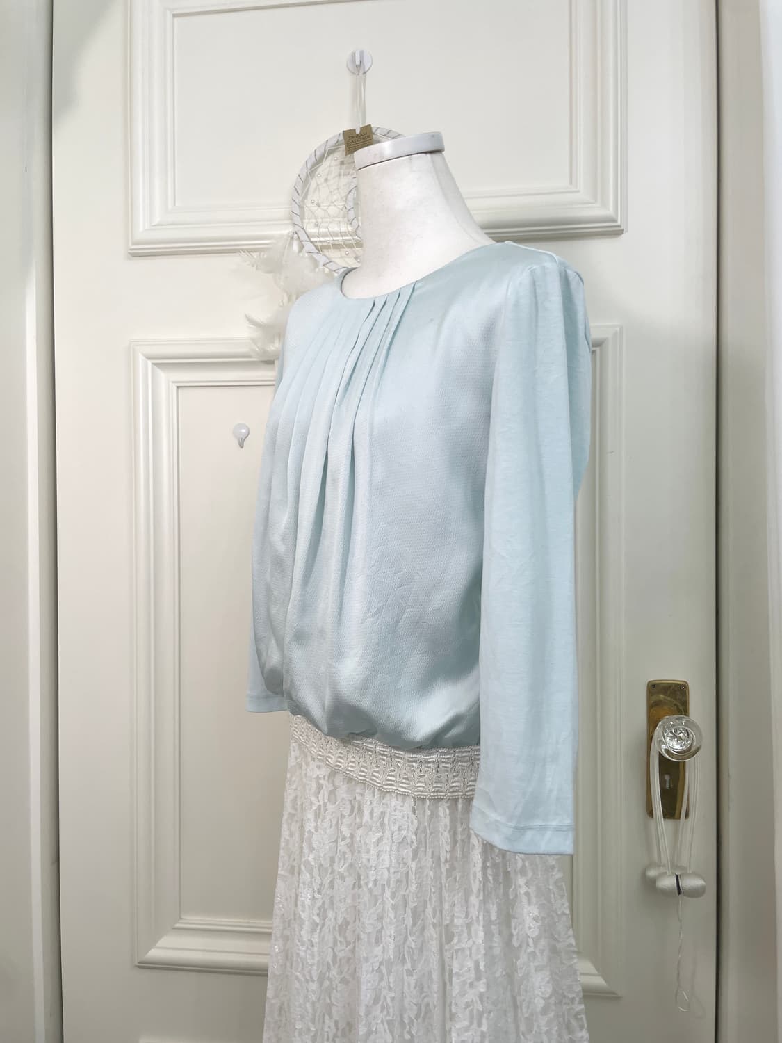 ice blue pleats waist lace top(size-M) 상품이미지3