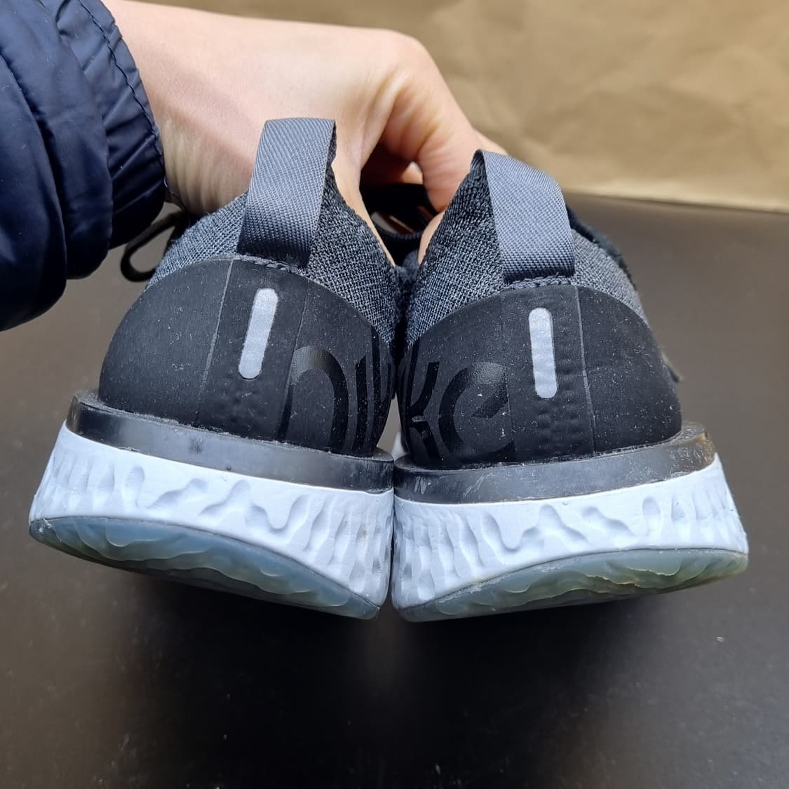 나이키 에픽 플라이니트 여성런닝화235  상품이미지4