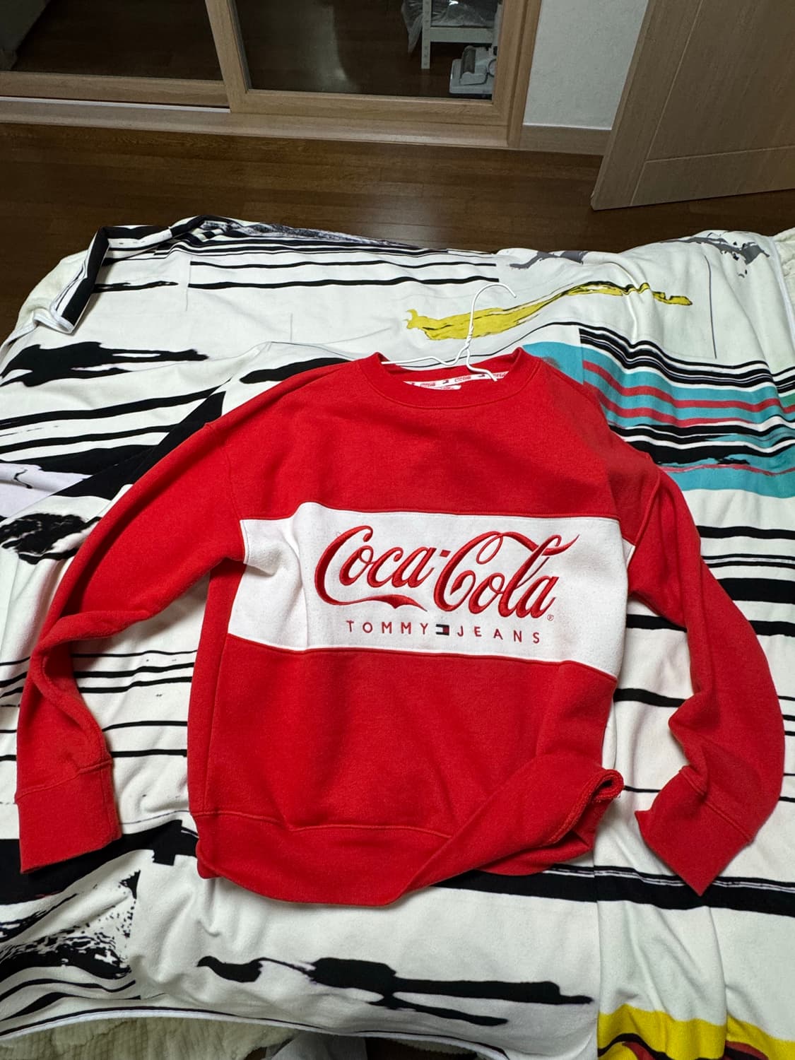 TOMMY JEANS 코카콜라 맨투맨 빈티지 상품이미지1