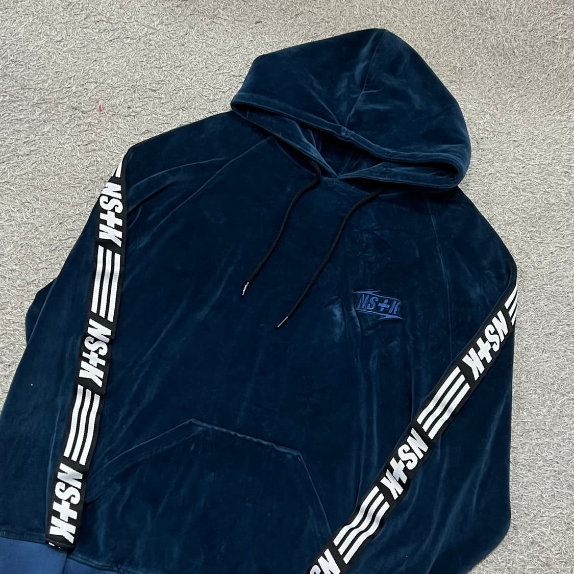 [100] 네스티킥 벨벳 후드집업 상품이미지2