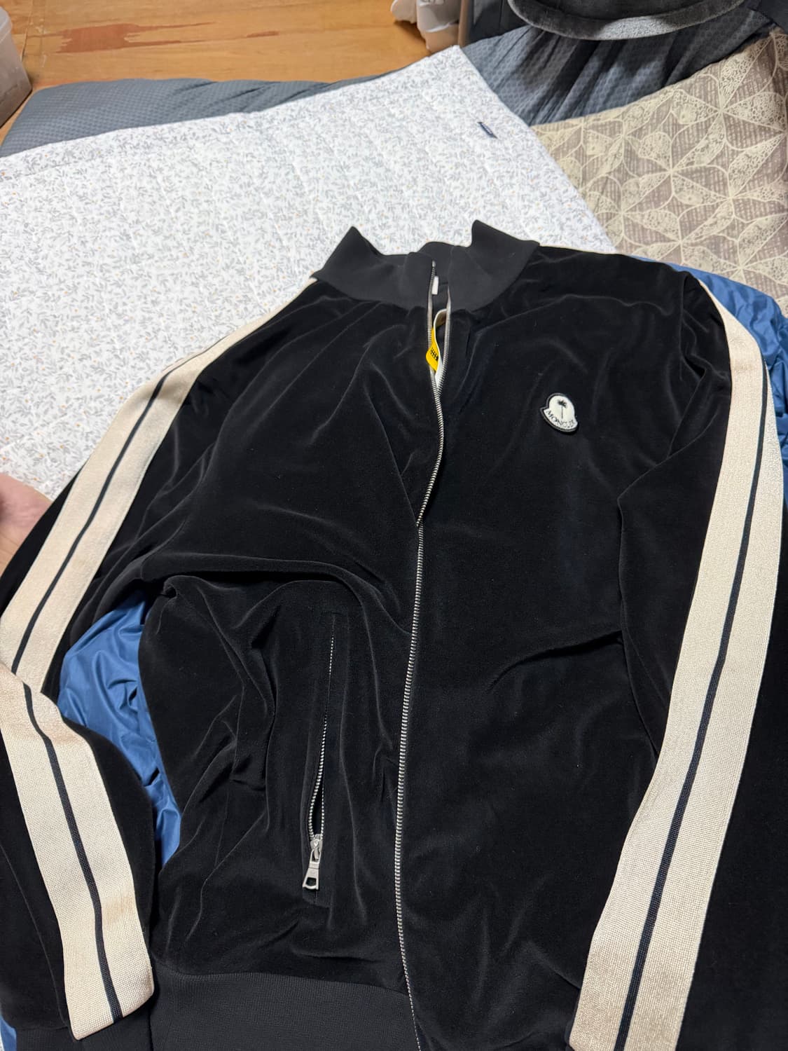 몽클레르 팜엔젤스 셔닐 벨벳 트랙 셋업 판매 상품이미지1