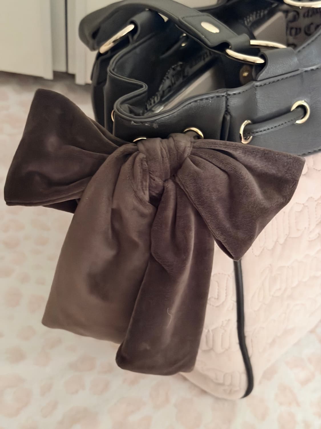 [타임세일!✨]쥬시꾸뛰르 벨벳 데이드리머 숄더백 빈티지 갸루 핀터깔 상품이미지4