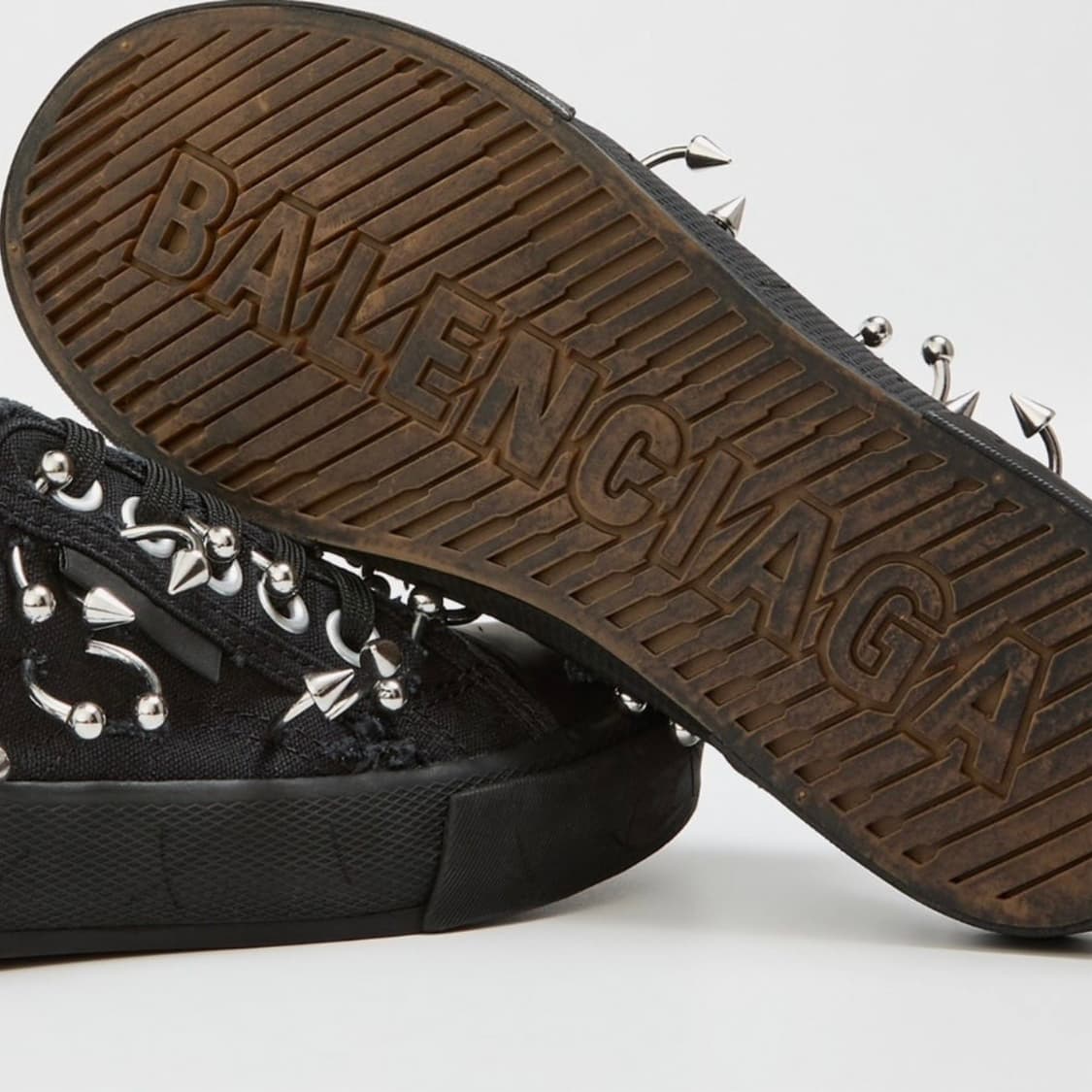 [36] Balenciaga piercing sneakers 상품이미지5