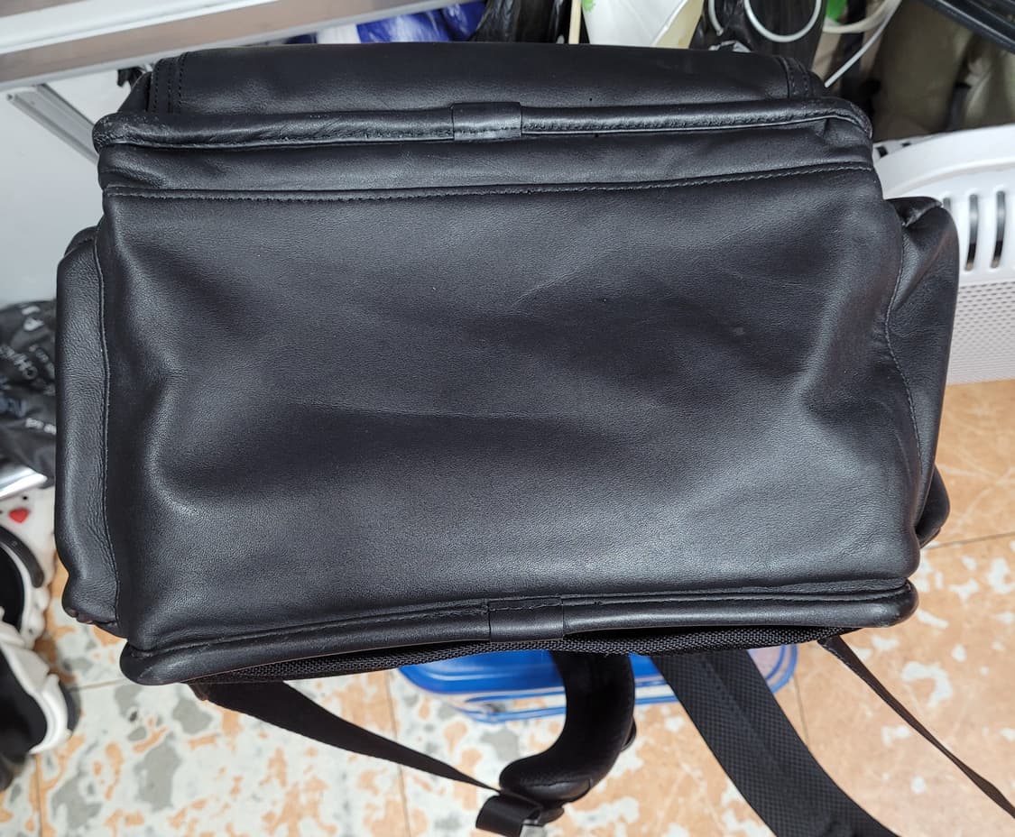 투미 가죽백팩가방 [가로:37 세로:42 폭:14] 상품이미지10