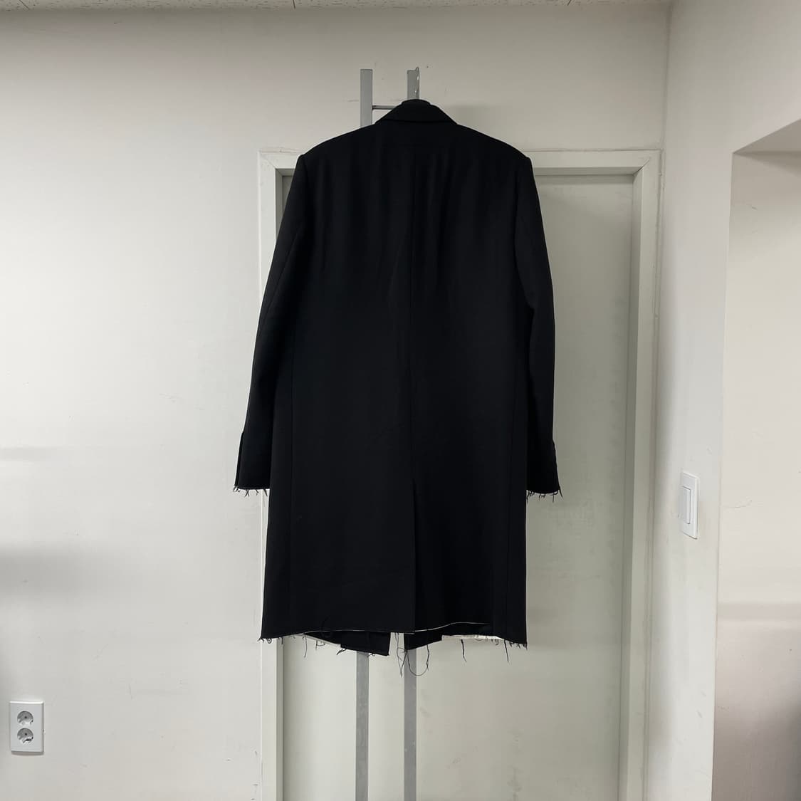 지방시 블랙 코트 50 상품이미지10