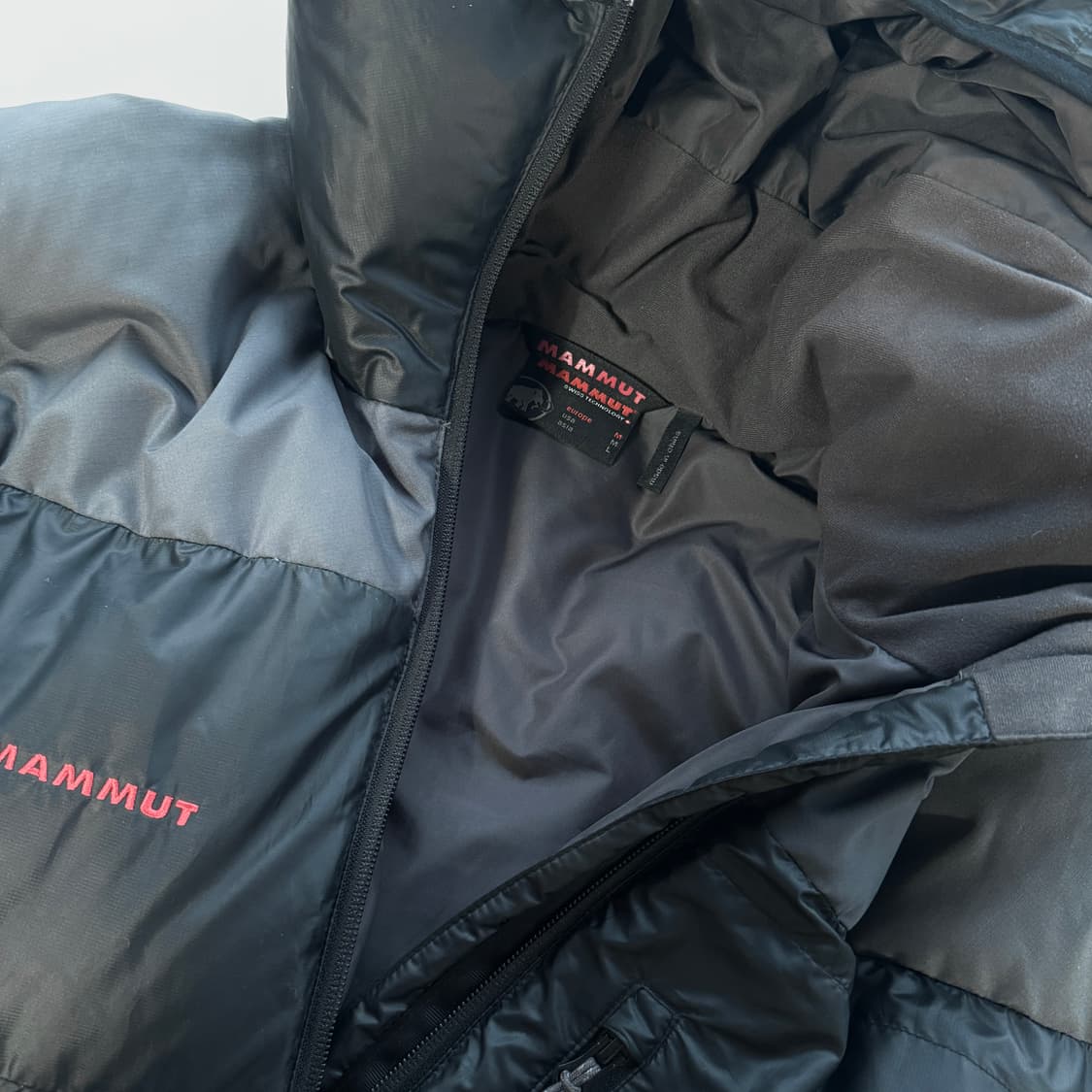 마무트 MAMMUT 후드 구스 다운 패딩 상품이미지3